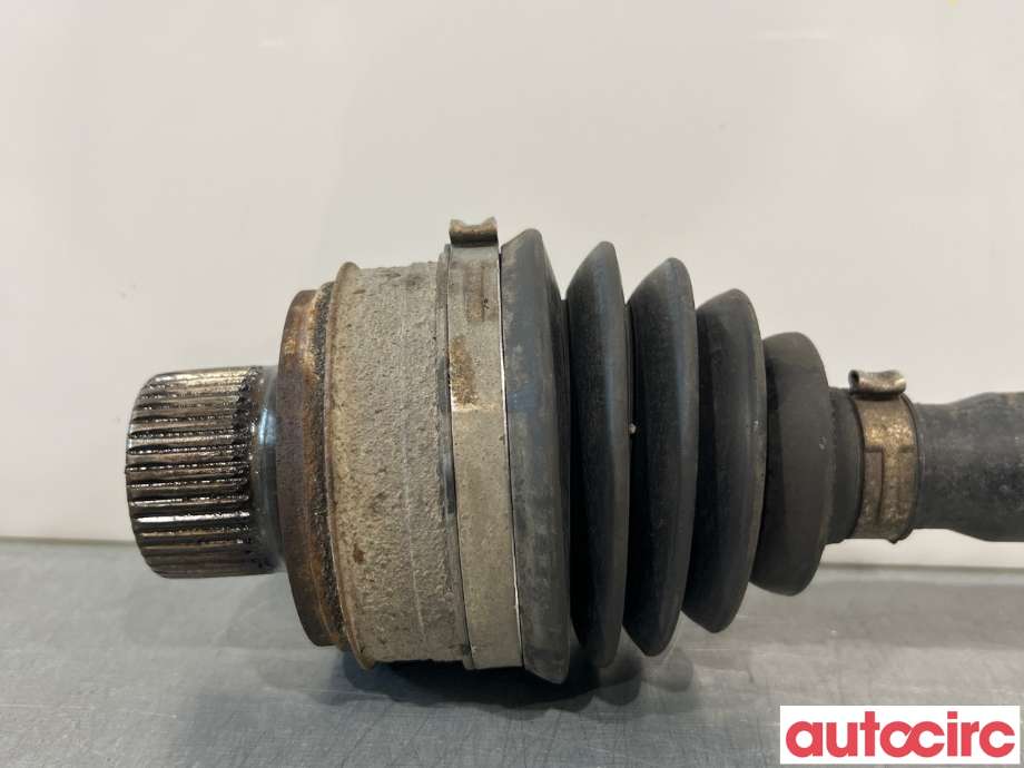 Drivaksel høyre foran til Audi A4 2007-2014 (Type IV) (B8) (B8) (AUDI|8K0407271AL|Y1AL)
