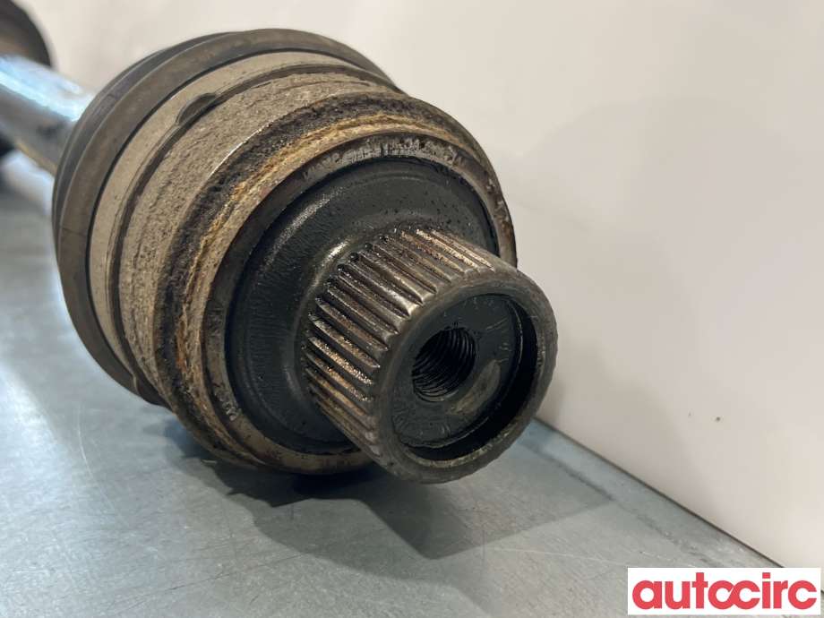 Drivaksel venstre foran til Audi A4 2007-2014 (Type IV) (B8) (B8) (AUDI|8K0407271AL|Y1AL)