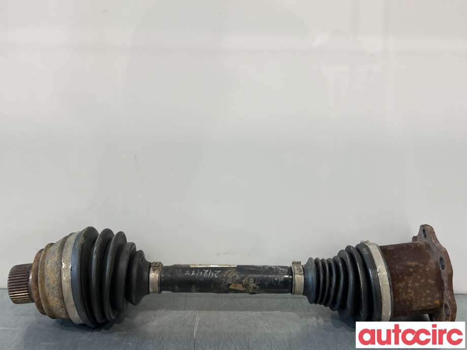 Drivaksel venstre foran til Audi A4, 2007-2014 (Type IV) (B8) (B8) (AUDI|8K0407271Q)