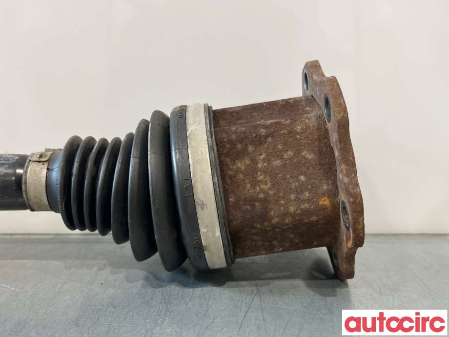 Drivaksel venstre foran til Audi A4 2007-2014 (Type IV) (B8) (B8) (AUDI|8K0407271Q|)