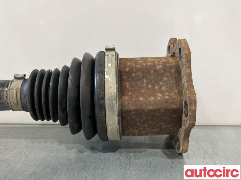 Drivaksel høyre foran til Audi A4 2007-2014 (Type IV) (B8) (B8) (AUDI|8K0407271Q|)