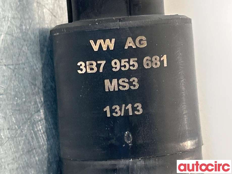 Spylerpumpe til Audi A6 2011-2014 (Type IV, Fase 1) (C7) (C7) (AUDI|3B7955681|)