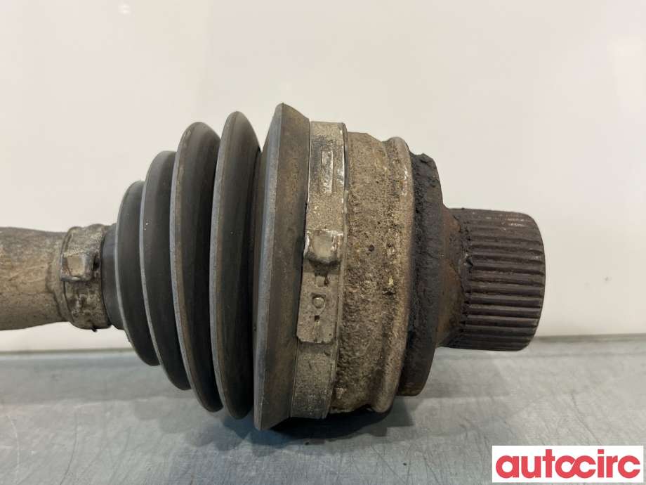 Drivaksel venstre foran til Audi A5 2007-2016 (Type I) (AUDI|8K0407271P|)