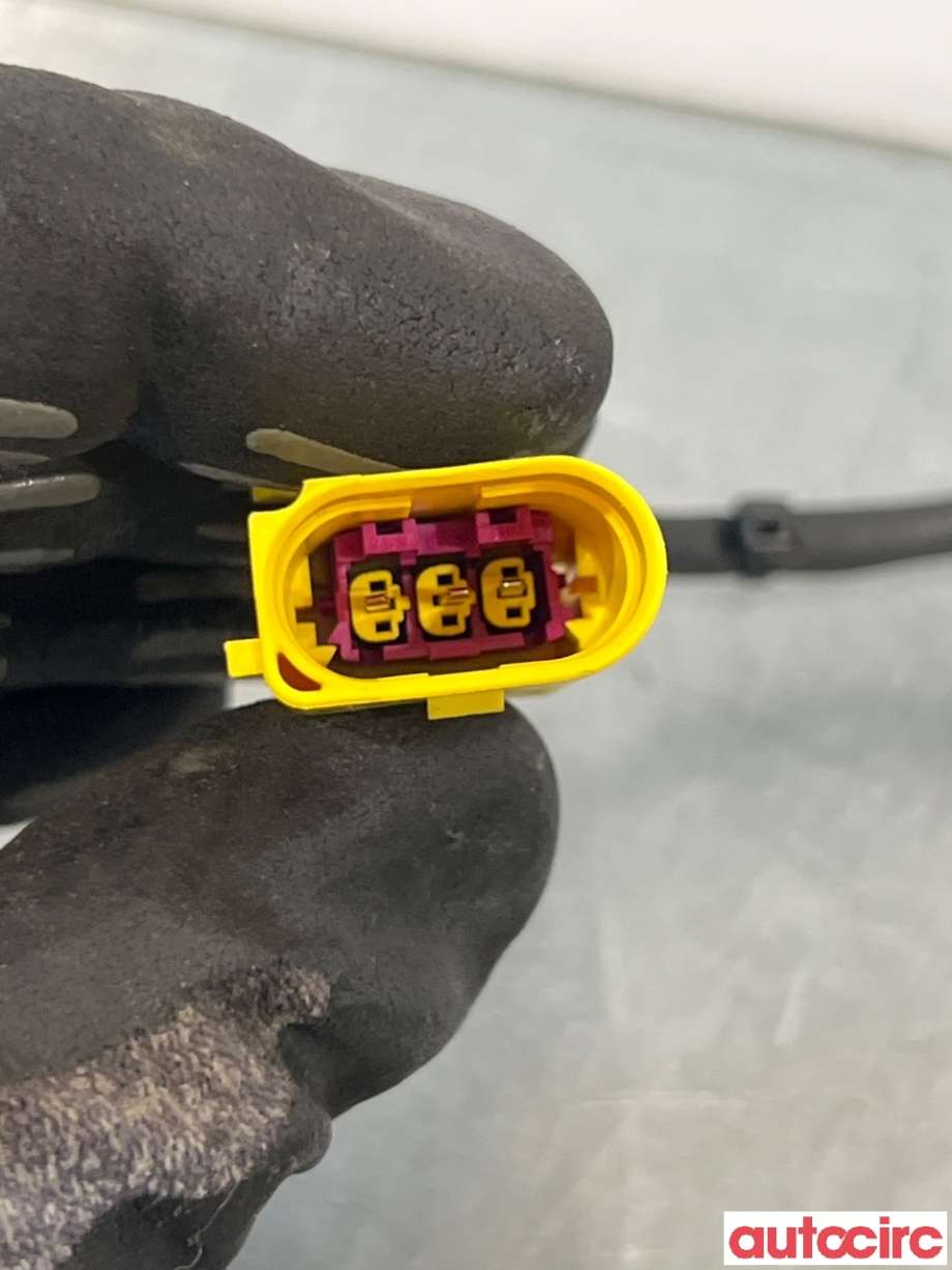 Panserhengsler til Audi A4 2015-2019 (Type V, Fase 1) (B9) (B9) (AUDI|8W0823302E|8W0823823)