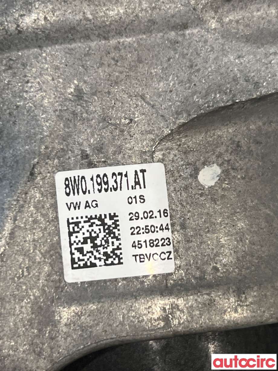 Motorfeste til Audi A4 2015-2019 (Type V, Fase 1) (B9) (B9) (AUDI|8W0199371AT|)
