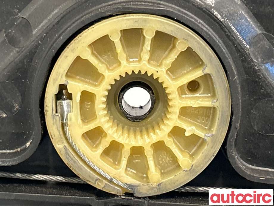Ruteheis til Audi A4 2007-2014 (Type IV) (B8) (B8) (AUDI|8K0839461A|1021-923064-104)