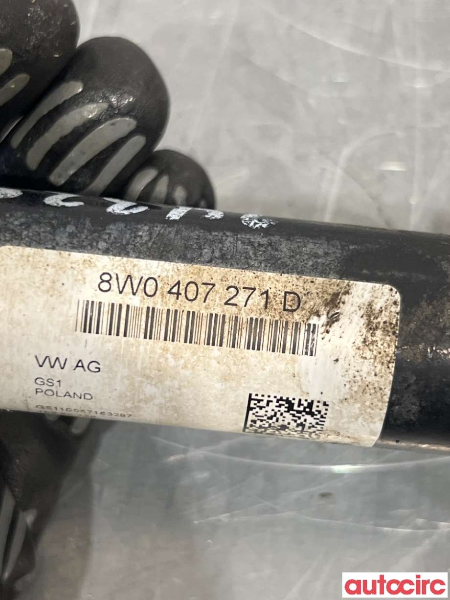 Drivaksel venstre foran til Audi A4 2015-2019 (Type V, Fase 1) (B9) (B9) (AUDI|8W0407271L||8W0407271D)