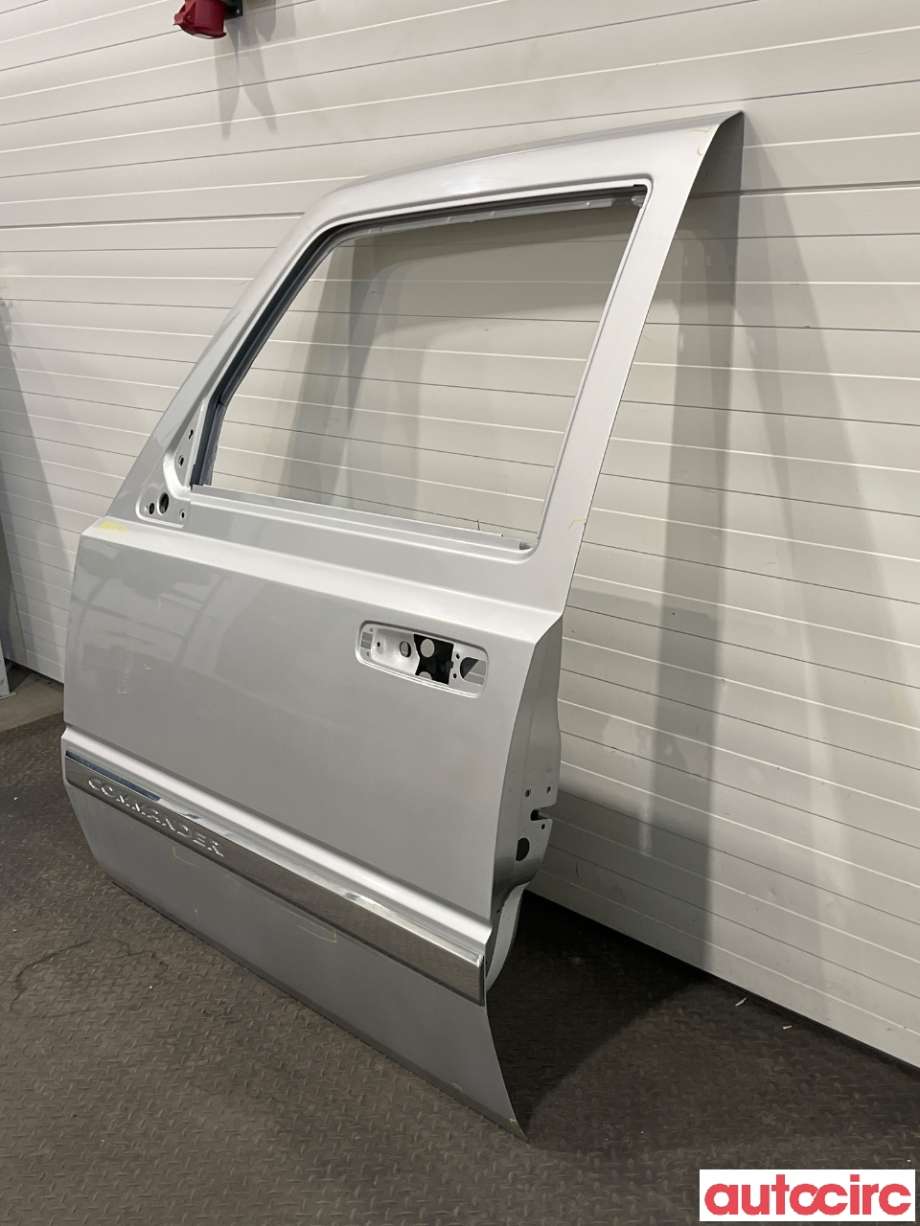 Dør venstre foran til Jeep Commander 2006-2009 (JEEP|55396543AE)