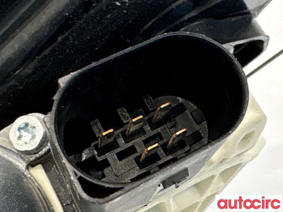 Ruteheis venstre bak til BMW X5 2013-2018 (F15) (F15) (BMW|67627322747|C11468-102|7322747)