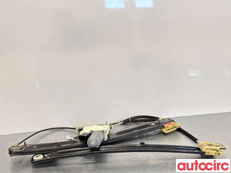 Ruteheis venstre foran til BMW X5 2013-2018 (F15) (F15) (BMW|67627322747|C11468-102|7322747)