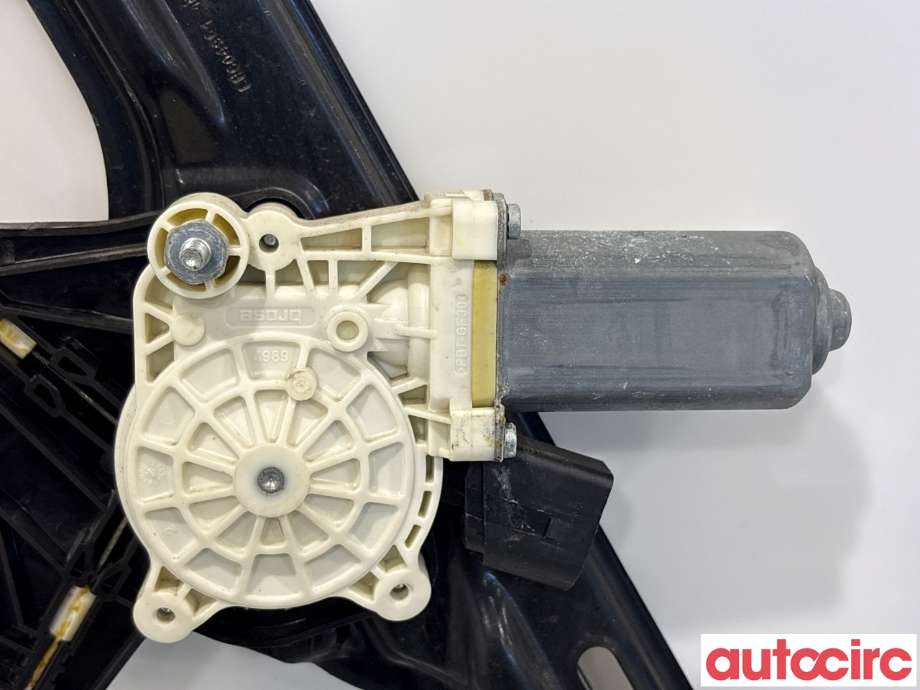 Ruteheis venstre foran til BMW X5 2013-2018 (F15) (F15) (BMW|67627322747|C11468-102|7322747)
