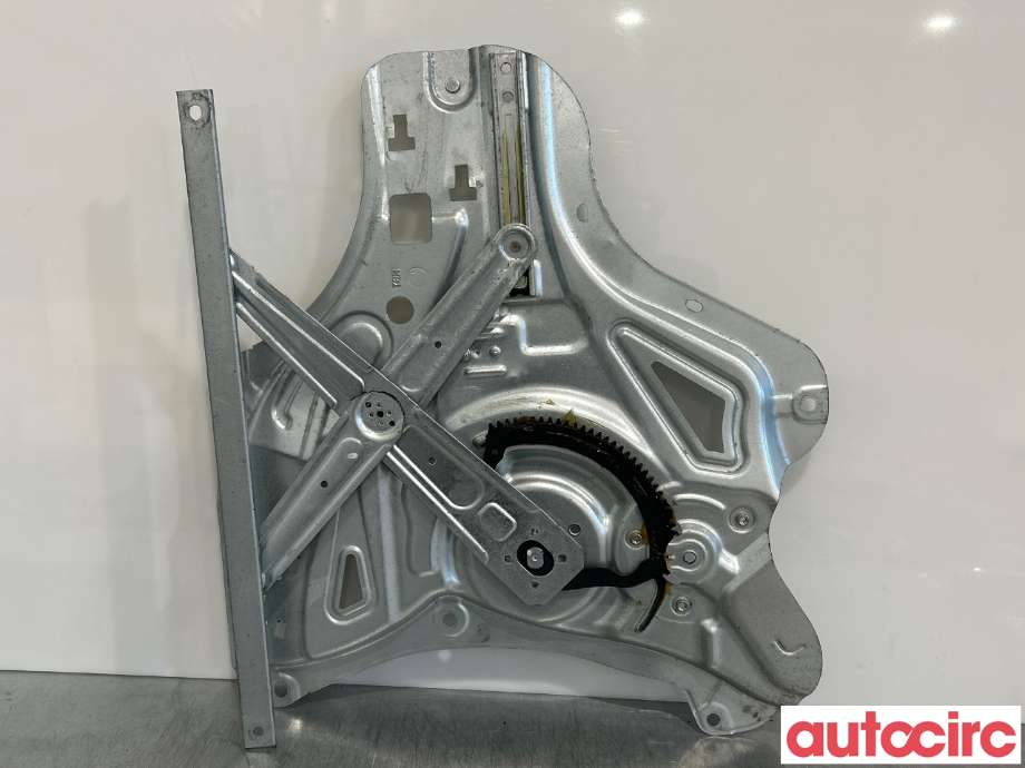 Ruteheis til Hyundai Ix35 2010-2015  (HYUNDAI|824012Y000||82470-2Y330)