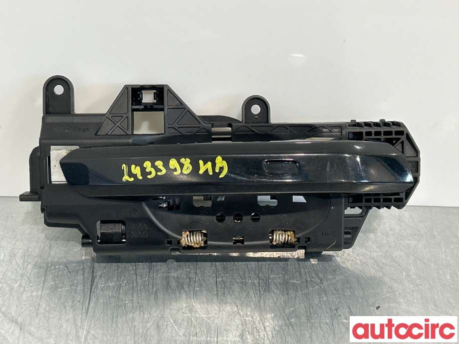Dørhåndtak utv høyre bak til Audi A4, 2015-2019 (Type V, Fase 1) (B9) (B9) (AUDI|8W0837240)