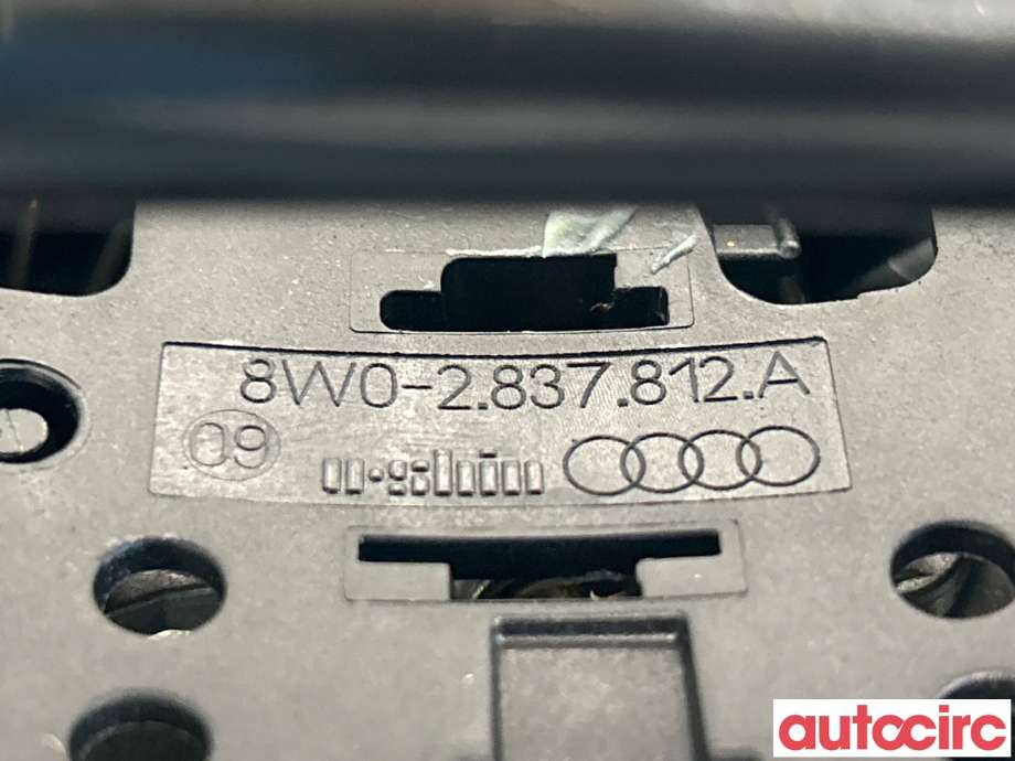 Dørhåndtak utv høyre bak til Audi A4 2015-2019 (Type V, Fase 1) (B9) (B9) (AUDI|8W0837240|8W0837812A|8W02837812A)