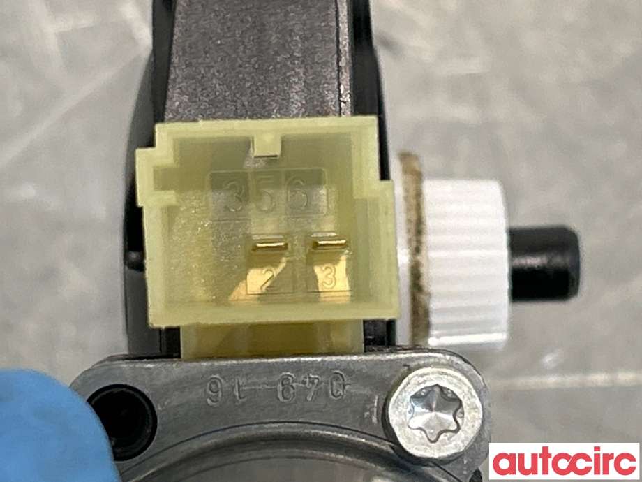 Ruteheis venstre bak til Audi A4 2015-2019 (Type V, Fase 1) (B9) (B9) (AUDI|8W0959811|0130822669)