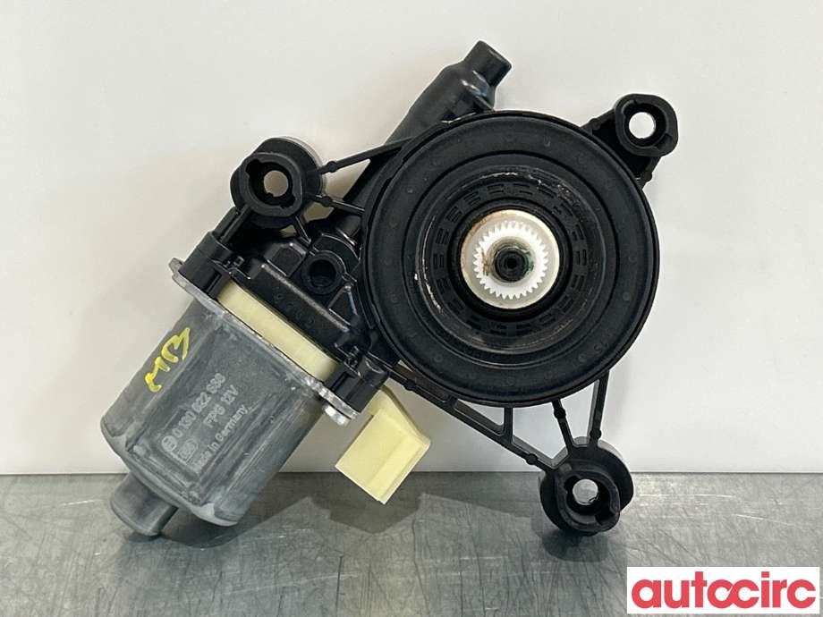 Ruteheis høyre bak til Audi A4, 2015-2019 (Type V, Fase 1) (B9) (B9) (AUDI|8W0959812)