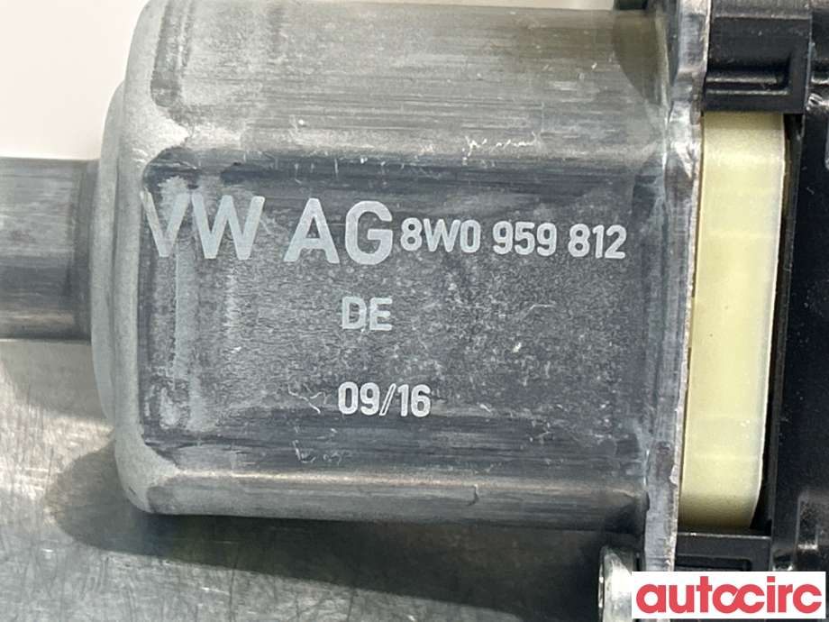 Ruteheis høyre bak til Audi A4 2015-2019 (Type V, Fase 1) (B9) (B9) (AUDI|8W0959812|0130822668)