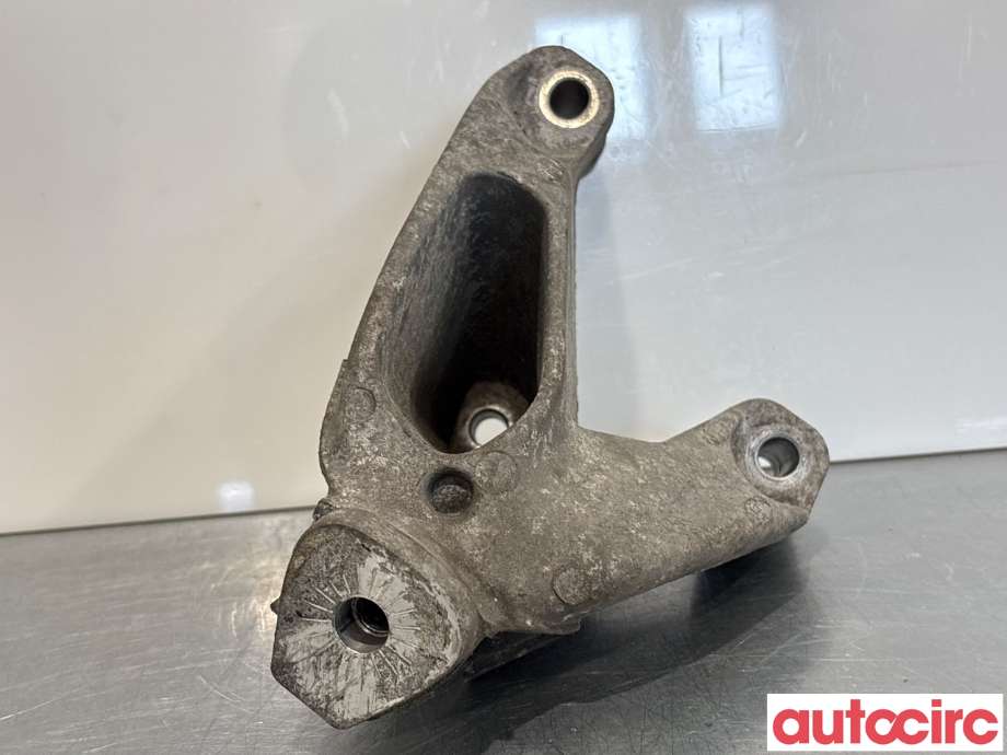Motorfeste til Audi A5 2007-2016 (Type I)  (AUDI|8K0199307CC|)