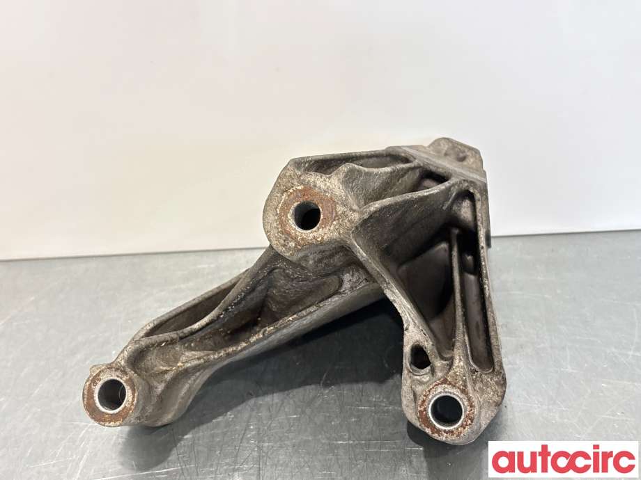 Motorfeste til Audi A5 2007-2016 (Type I)  (AUDI|8K0199307CC|)