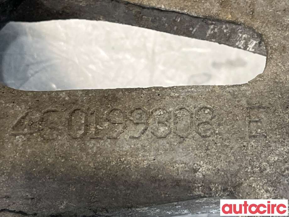 Motorfeste til Audi A6 2011-2014 (Type IV, Fase 1) (C7) (C7) (AUDI|4G0199308AE|4G0199308E)