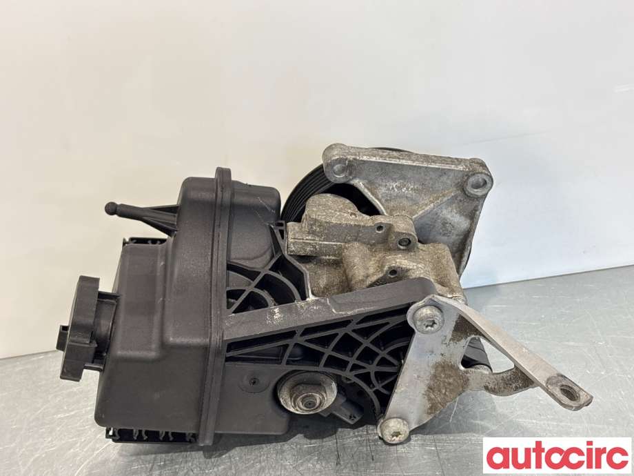 Servo pumpe mekanisk til Mercedes C-Klasse 2011-2014 (Fase 2) (W204) (W204) (MERCEDES|A0064662601|LH2115670|0064662601)
