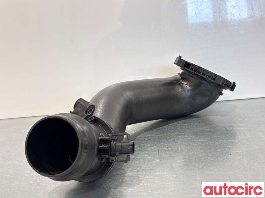 Turbo rør til Mercedes C-Klasse 2011-2014 (Fase 2) (W204) (W204) (MERCEDES|A6510900242||A651090384264)