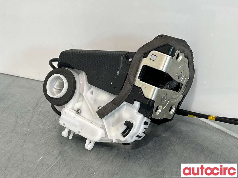 Låsekasse høyre bak til Toyota Yaris 2014-2020 (Type III, Fase 2) (TOYOTA|690500D320||Q5114110)