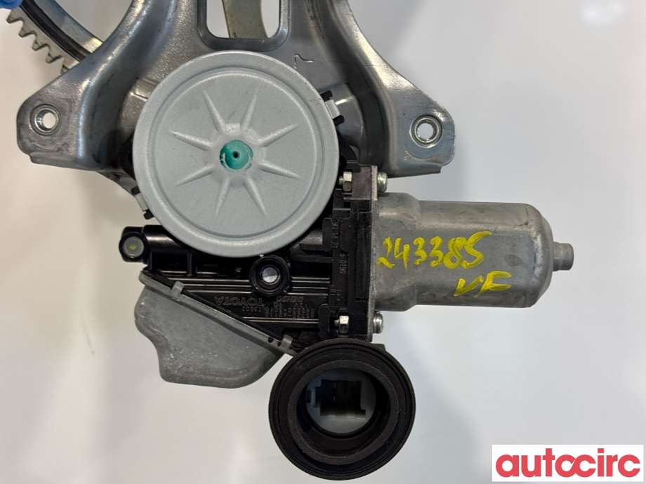 Ruteheis venstre foran til Toyota RAV4 2013-2015 (Type IV, Fase 1) (TOYOTA|8572042110|062020-3010|85720-42110)
