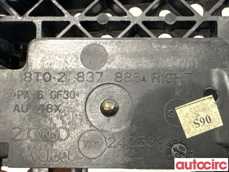 Dørhåndtak utv høyre bak til Audi A4 2007-2014 (Type IV) (B8) (B8) (AUDI|8T0837205A|242538|8T0-2837886)