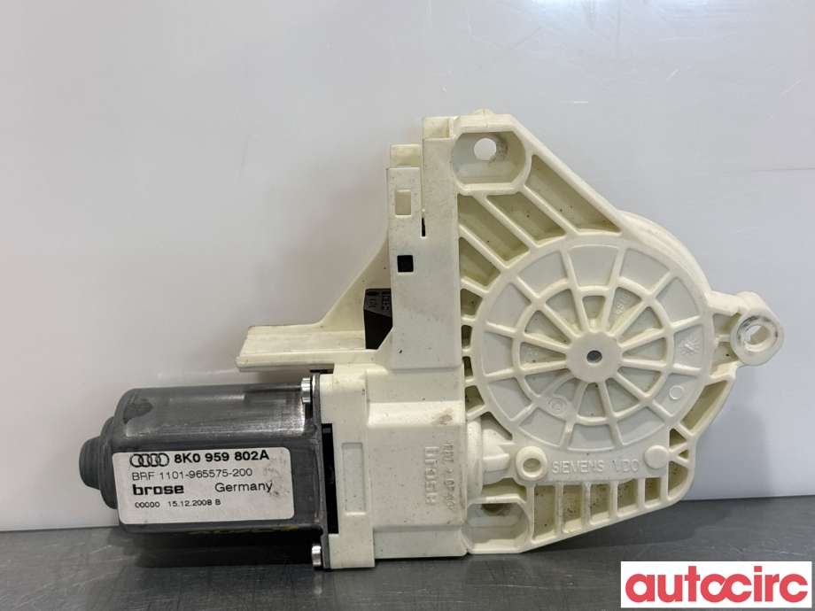 Ruteheis høyre foran til Audi A4 2007-2014 (Type IV) (B8) (B8) (AUDI|8T0959802B|1101-965575-200|8K0959802A)