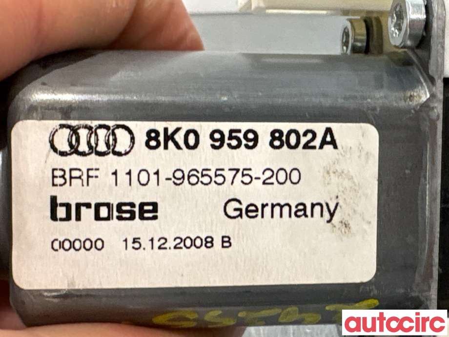 Ruteheis høyre foran til Audi A4 2007-2014 (Type IV) (B8) (B8) (AUDI|8T0959802B|1101-965575-200|8K0959802A)