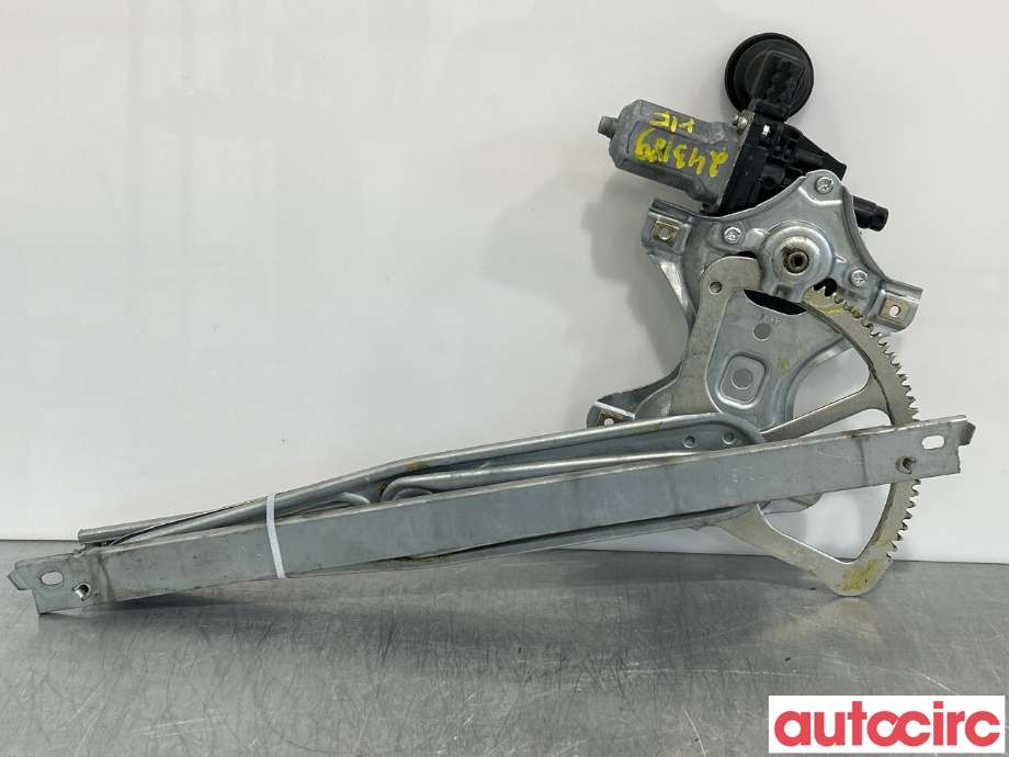 Ruteheis høyre foran til Toyota Yaris 2014-2020 (Type III, Fase 2) (TOYOTA|698100D300||85710-0D100)