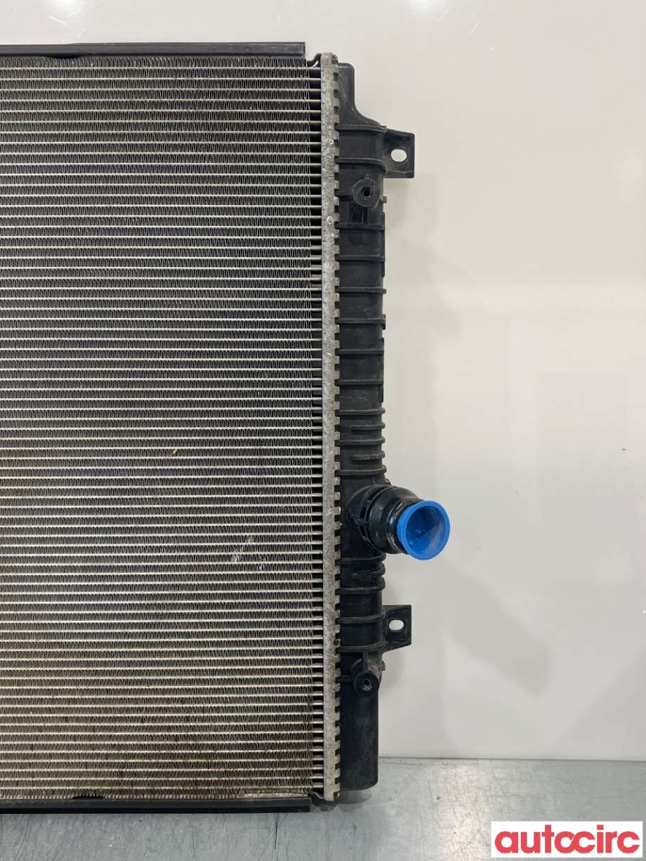 Radiator (manuell gir) til VW Caddy 2015-2020 (Type III, Fase 3)  (VOLKSWAGEN|5K0121251Q|)