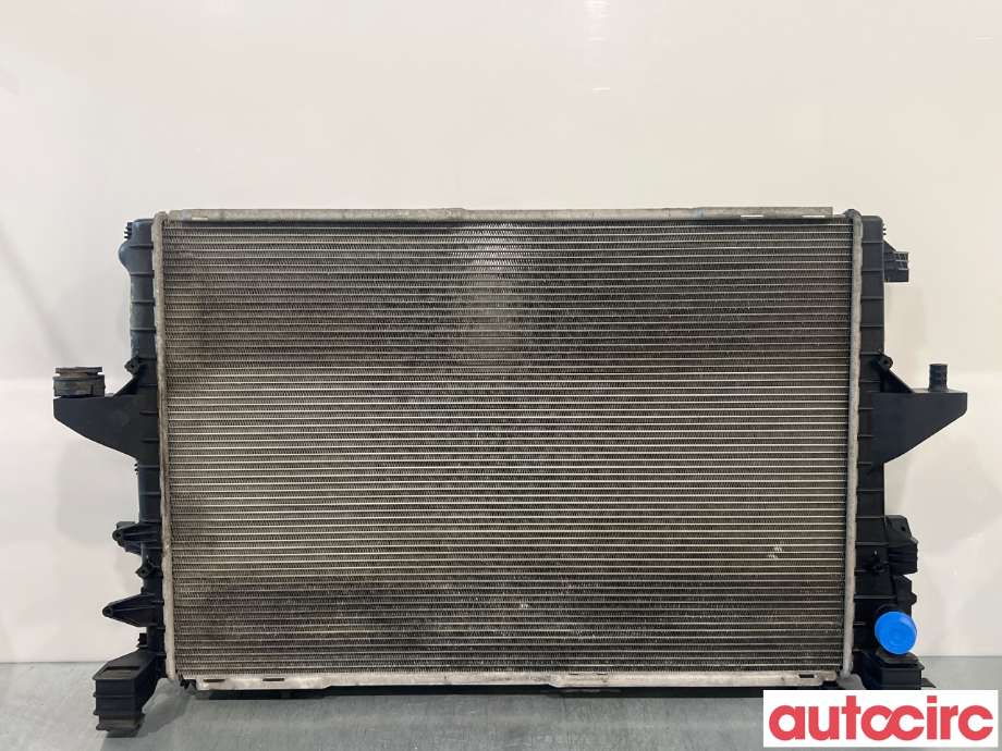 Radiator (automat gir) til VW Transporter / Caravelle 2009-2015 (Fase 2) (T5) (T5) (VOLKSWAGEN|7E0121253A|)
