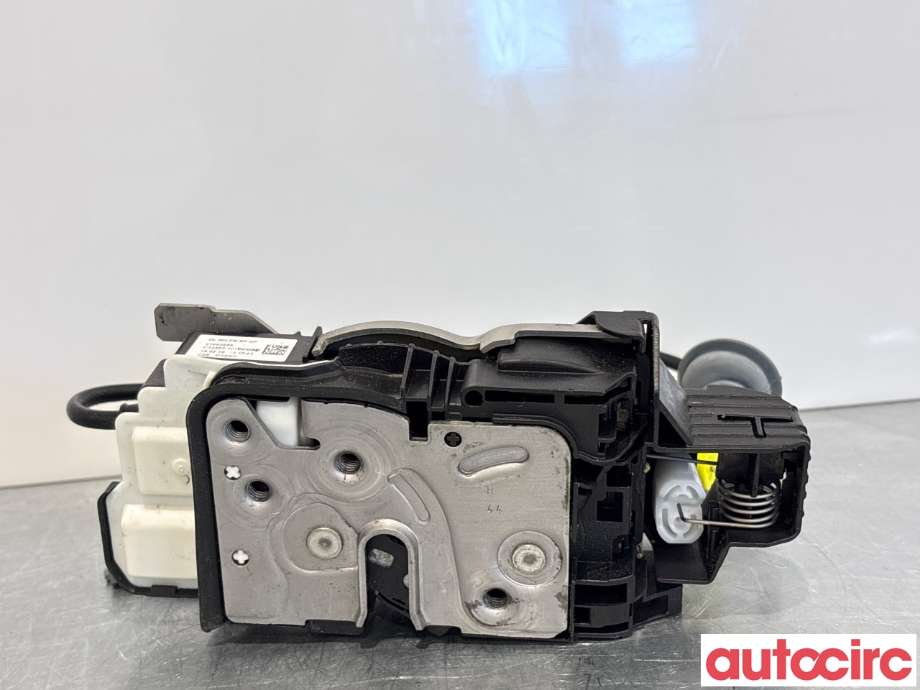 Låsekasse høyre foran til Volvo V90 / V90 CC / S90 2016-->> (VOLVO|31440998|C73367-101|31462456)
