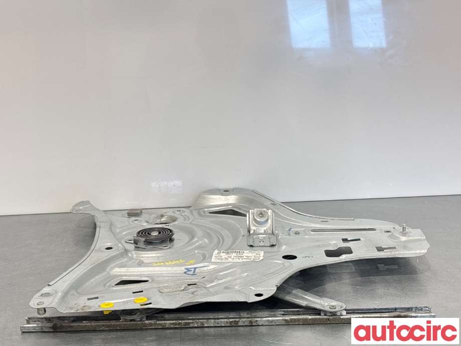 Ruteheis til Hyundai Ix35 2010-2015  (HYUNDAI|824012Y000||82470-2Y340)