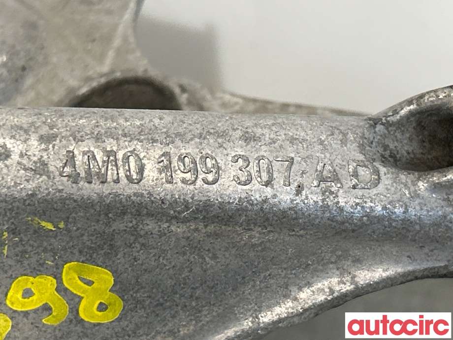 Motorfeste til Audi A4 2015-2019 (Type V, Fase 1) (B9) (B9) (AUDI|4M0199307AD|)