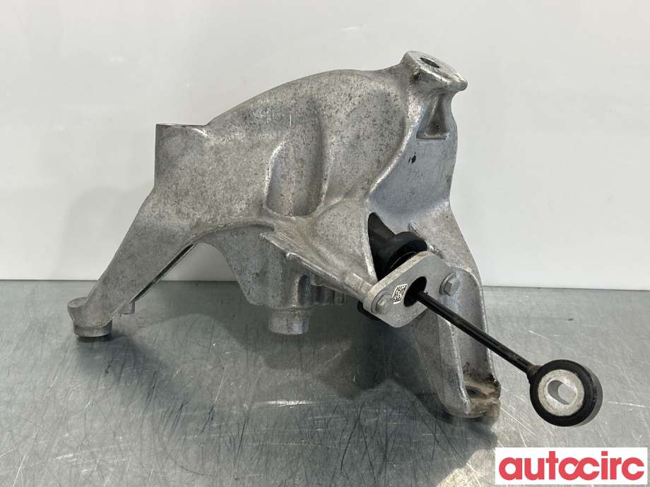 Motorfeste til Audi A4 2015-2019 (Type V, Fase 1) (B9) (B9) (AUDI|4M0199307AD|)