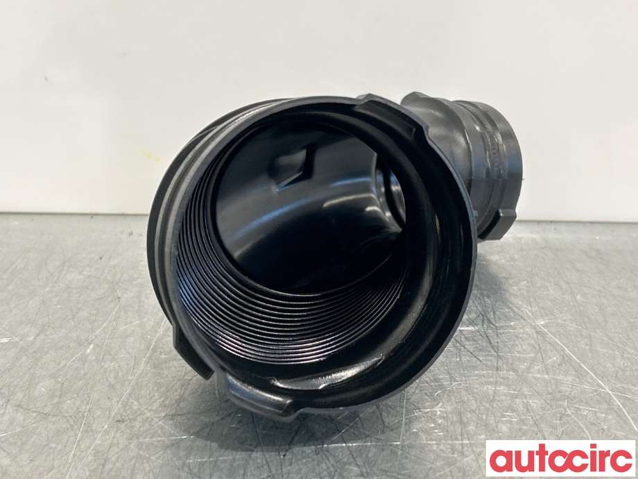 Luftslange innsug til Audi A4 2015-2019 (Type V, Fase 1) (B9) (B9) (AUDI|04L129661B|)