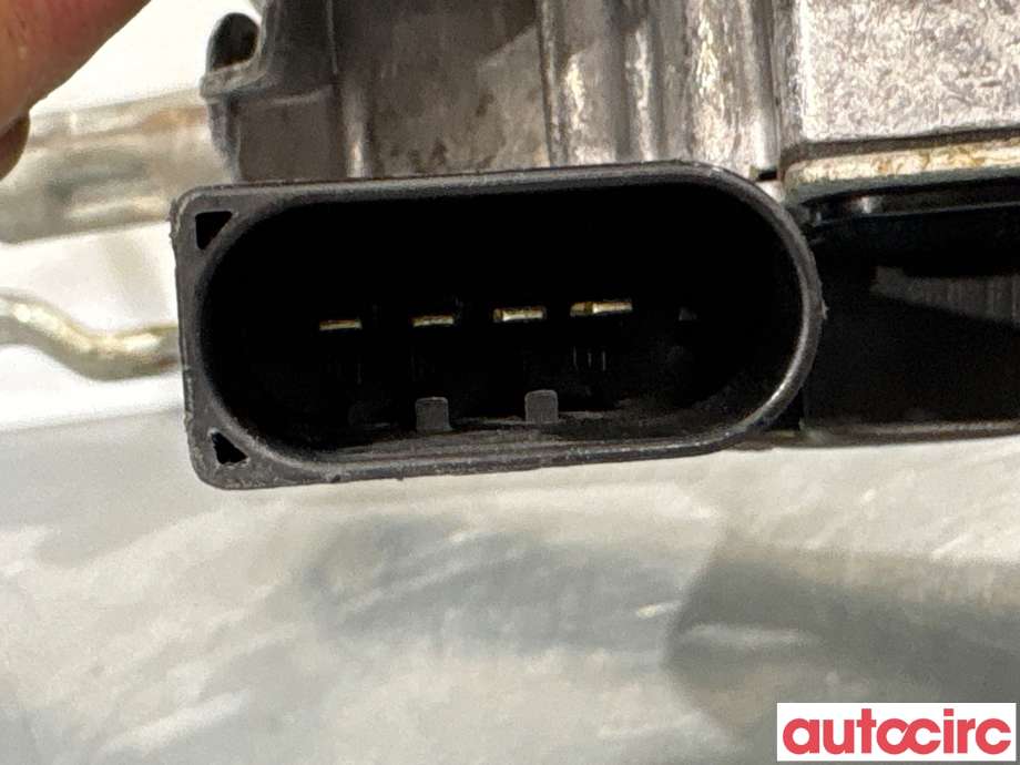 Viskermotor frontrute til Mercedes R-Klasse 2006-2013 (W251) (W251) (MERCEDES|A2518202542|404929|A2518201442)