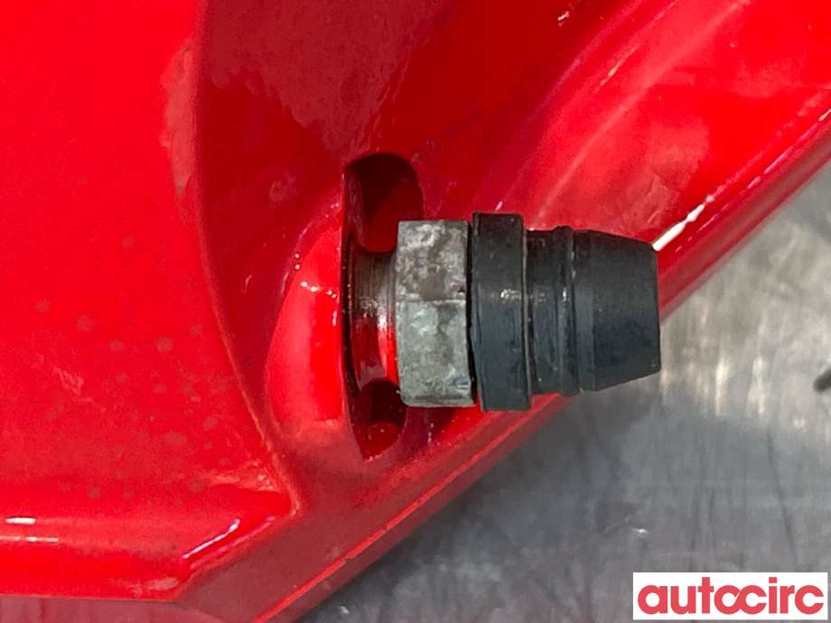 Bremsecaliper høyre foran til Tesla Model Y 2021-2024 (Type I) (TESLA|8008222-00-C||2288642-00-A)