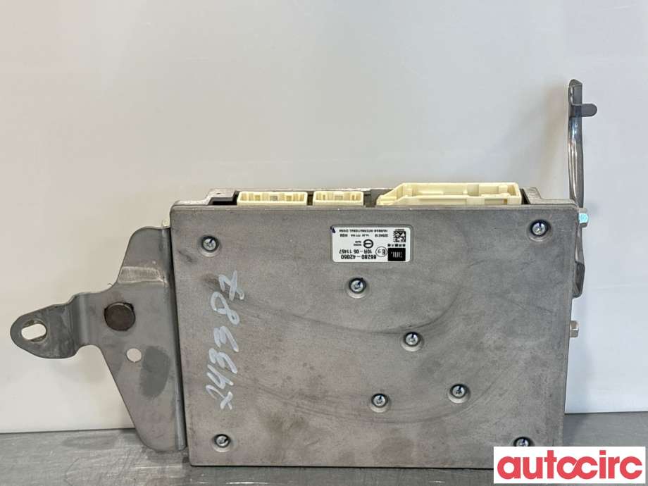 Bilstereo forsterker til Toyota RAV4 2019-->> (Type V) (TOYOTA|8628042060|3294218|86280-42060)
