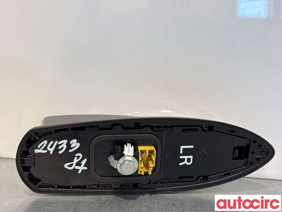 Diverse deler til Toyota RAV4 2019-->> (Type V) (TOYOTA|8676052020|)