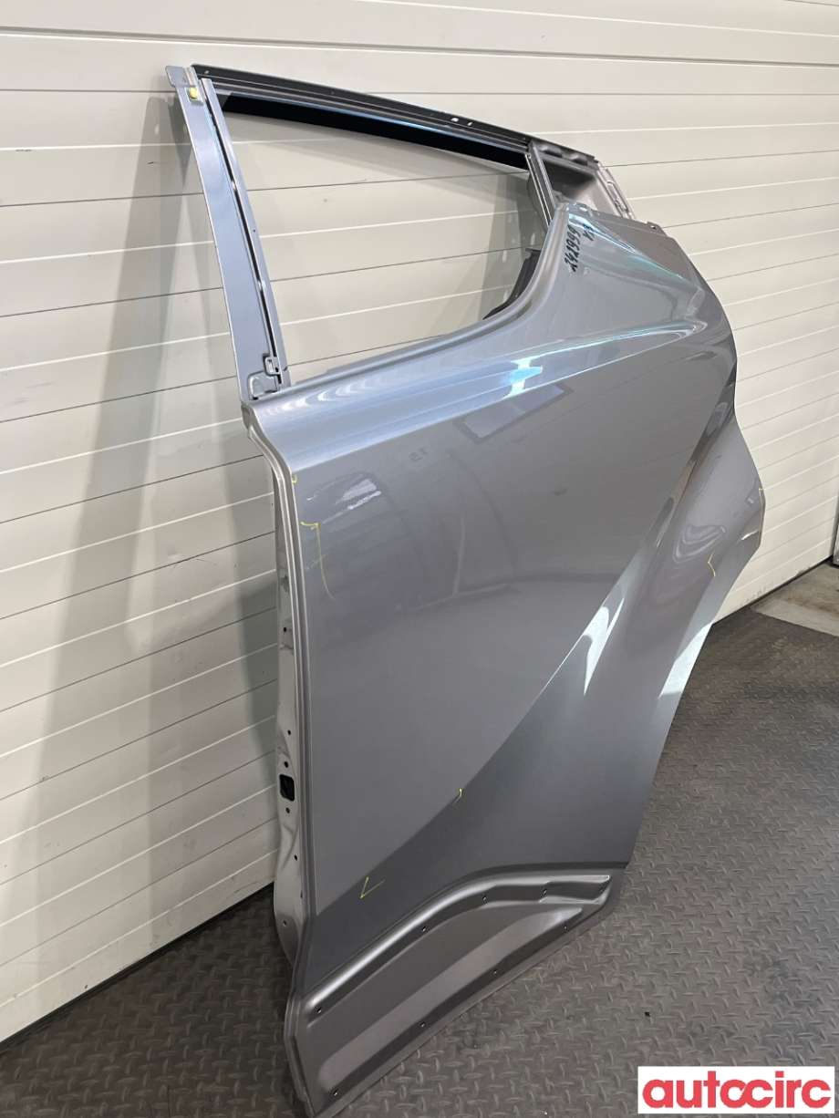 Dør venstre bak til Toyota C-HR 2016-->>  (TOYOTA|67004F4010)