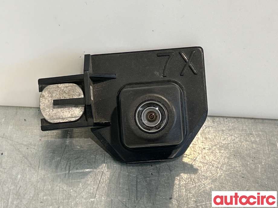 Kamera til Toyota Yaris 2014-2020 (Type III, Fase 2) (TOYOTA|867900D060|GP-KD63C7RC|86790-0D060)