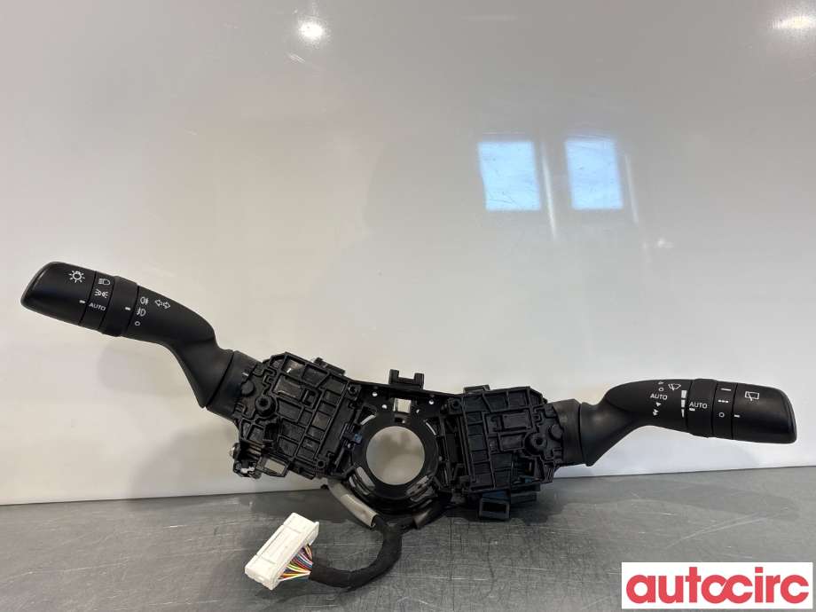 Bryter combi til Toyota RAV4, 2019-->> (Type V) (TOYOTA|8432933090)