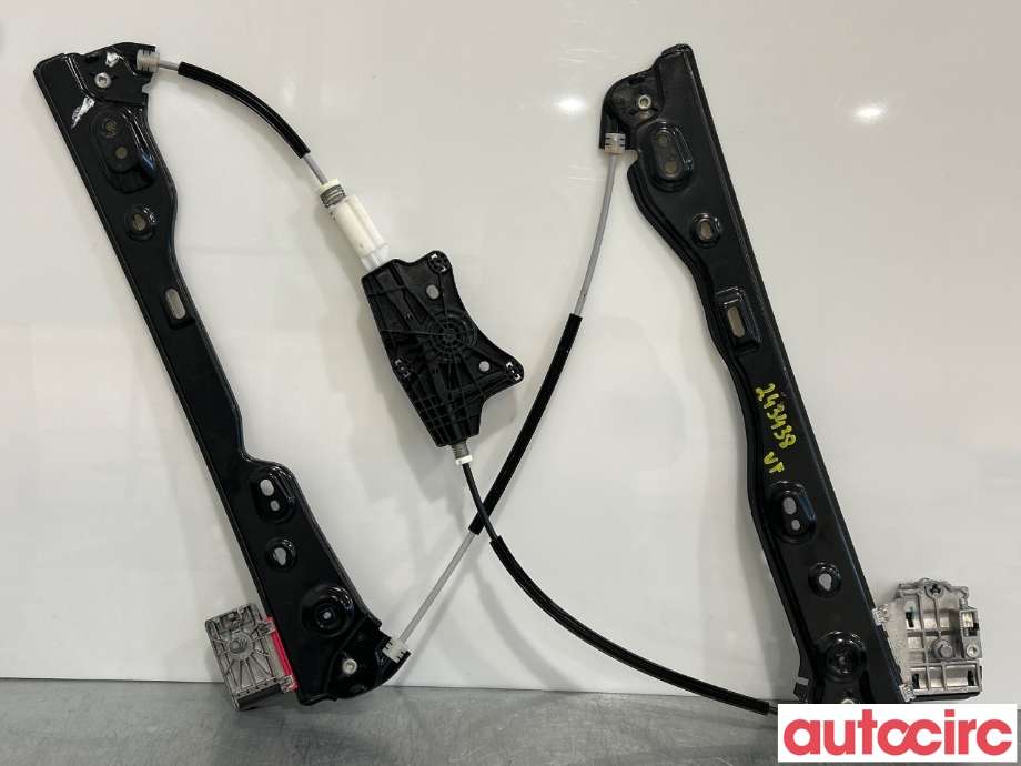 Ruteheis til Tesla Model Y, 2021-2024 (Type I) (TESLA|1526800-00-G)