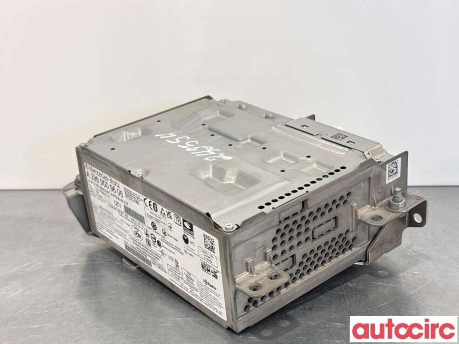 Bilstereo navigasjon til Mercedes EQE 2022-->>  (MERCEDES|A2979004514||A2979004617)