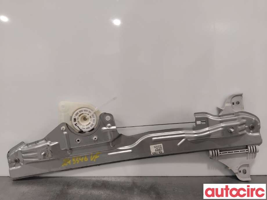 Ruteheis til Hyundai Kona, 2017-2021 (Type I, Fase 1)  (HYUNDAI|82403J9000)