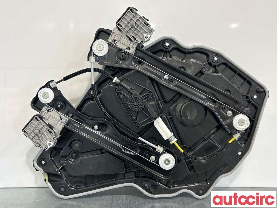 Ruteheis til Tesla Model Y 2021-2024 (Type I) (TESLA|1526803-00-F||1495513-00-G)